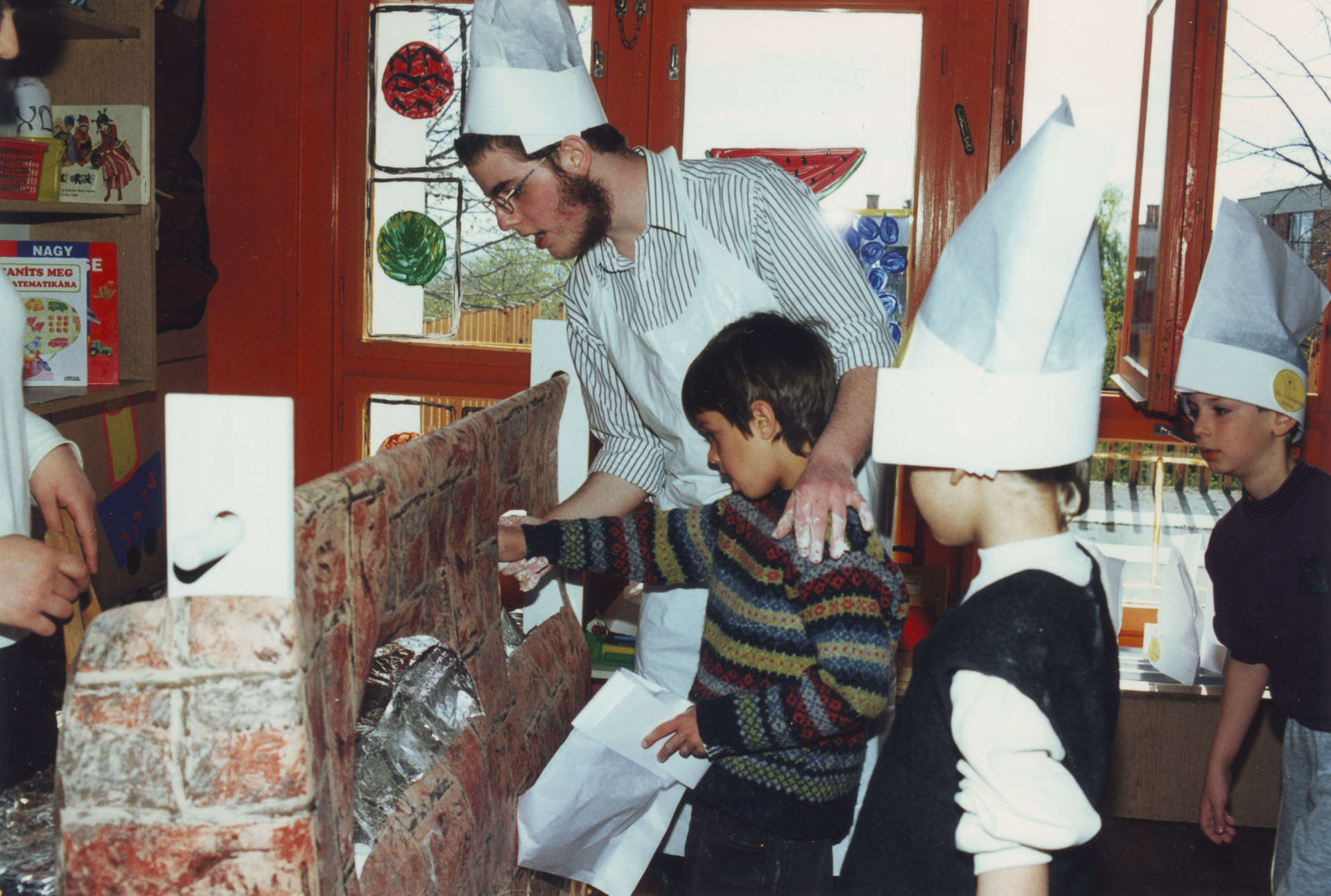 Macesz sütés az iskolában