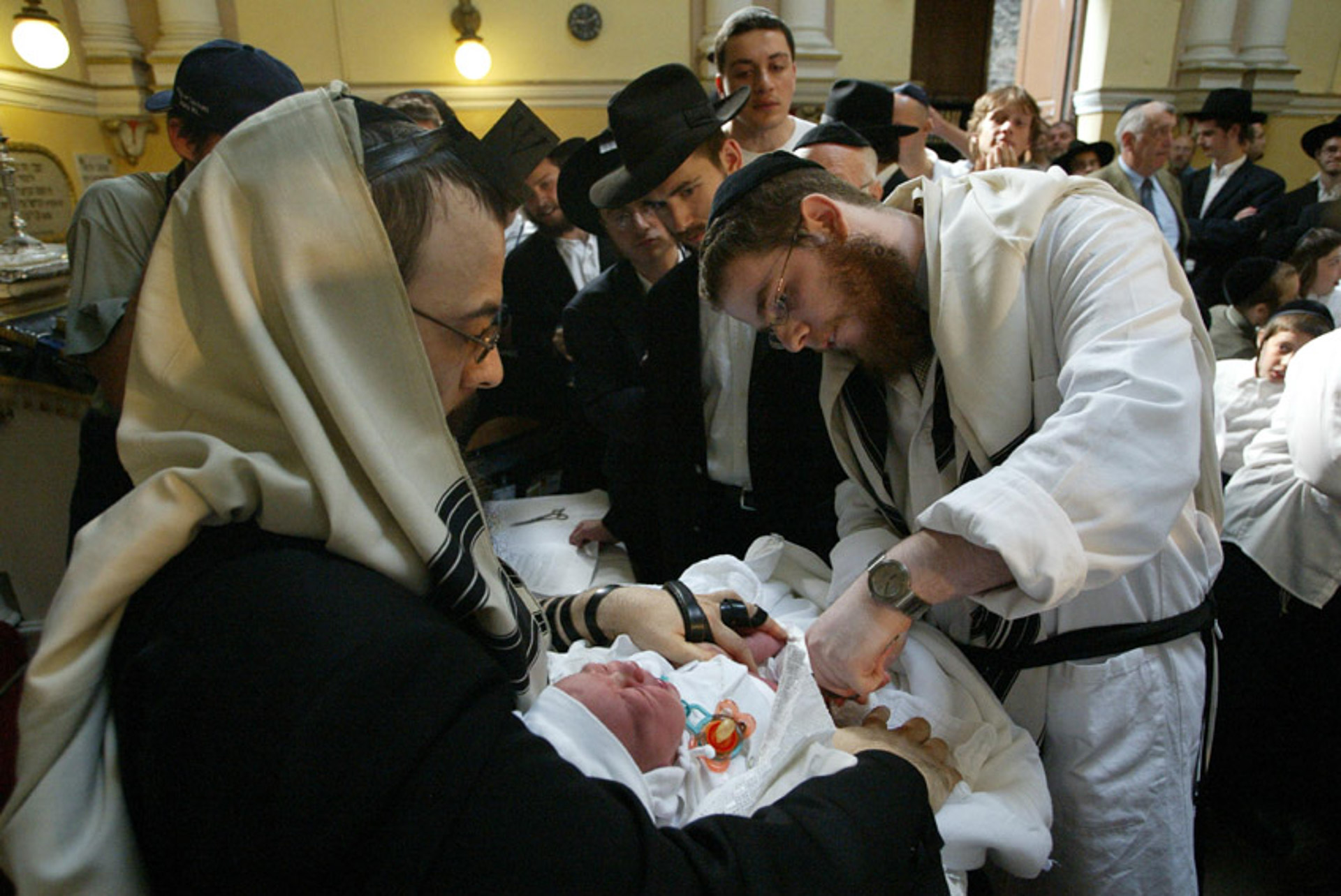 Mohel-vizsgát tett Köves Slomó