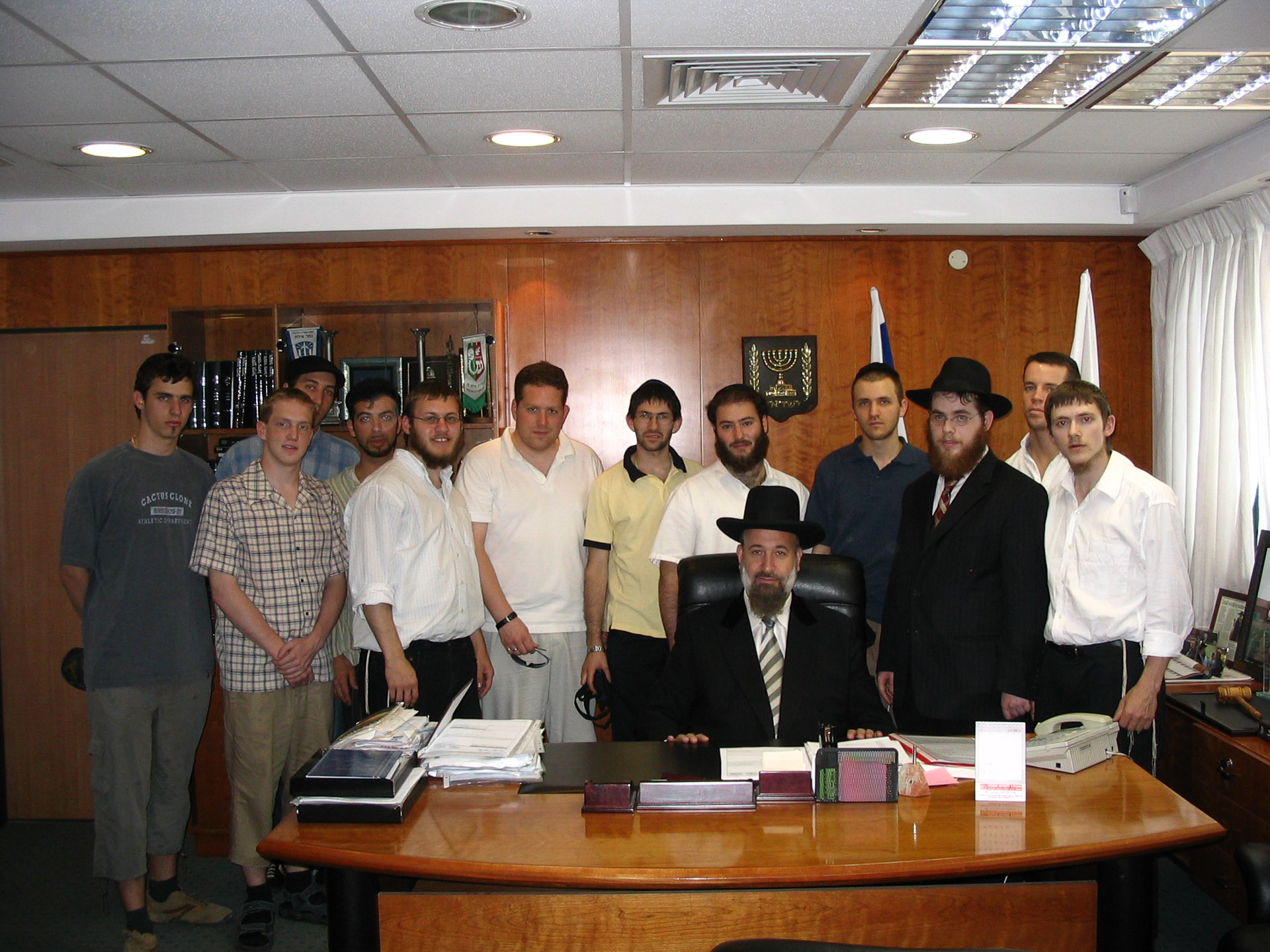 Yona Metzgernél látogatóban