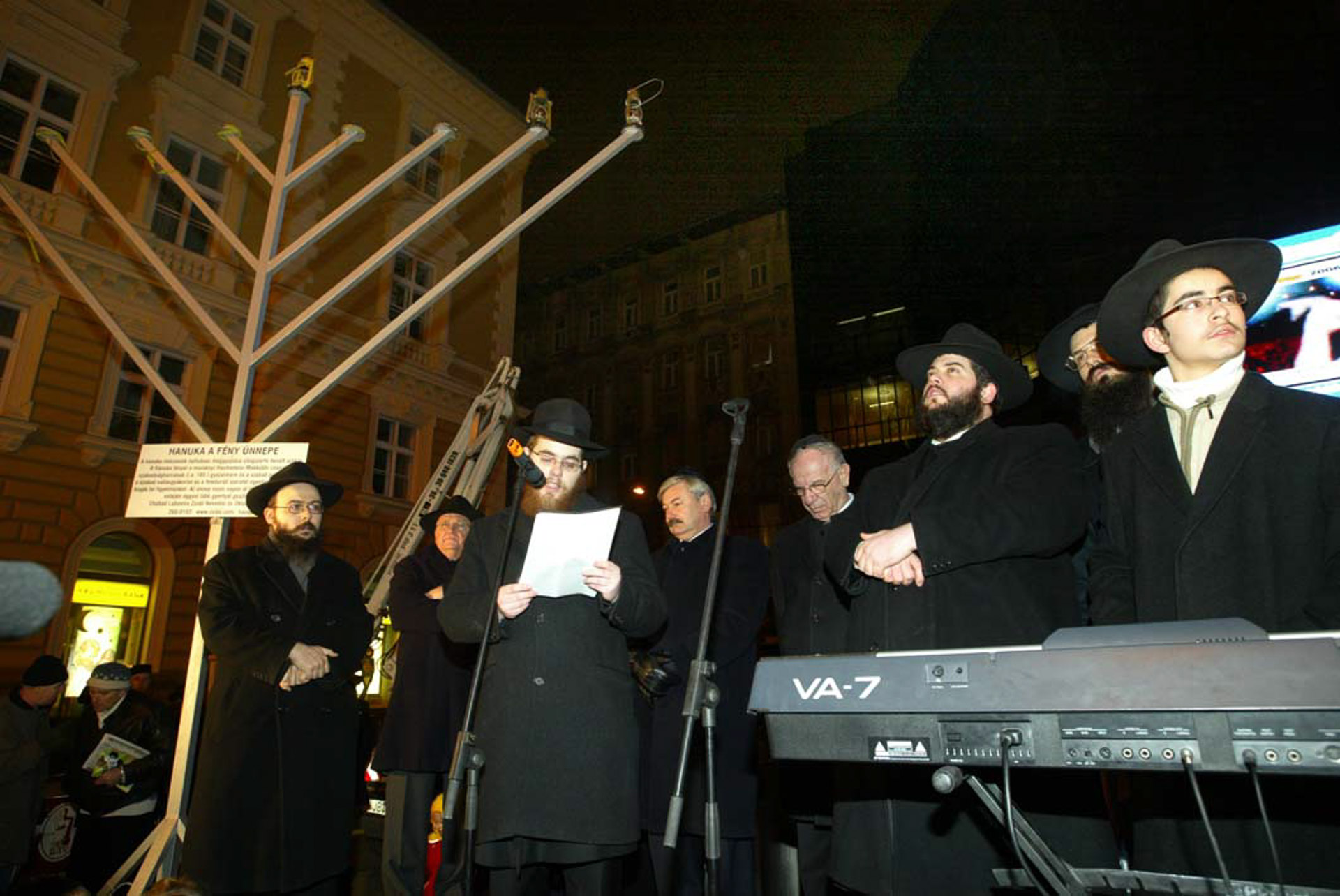 Nyugati téri Hanuka