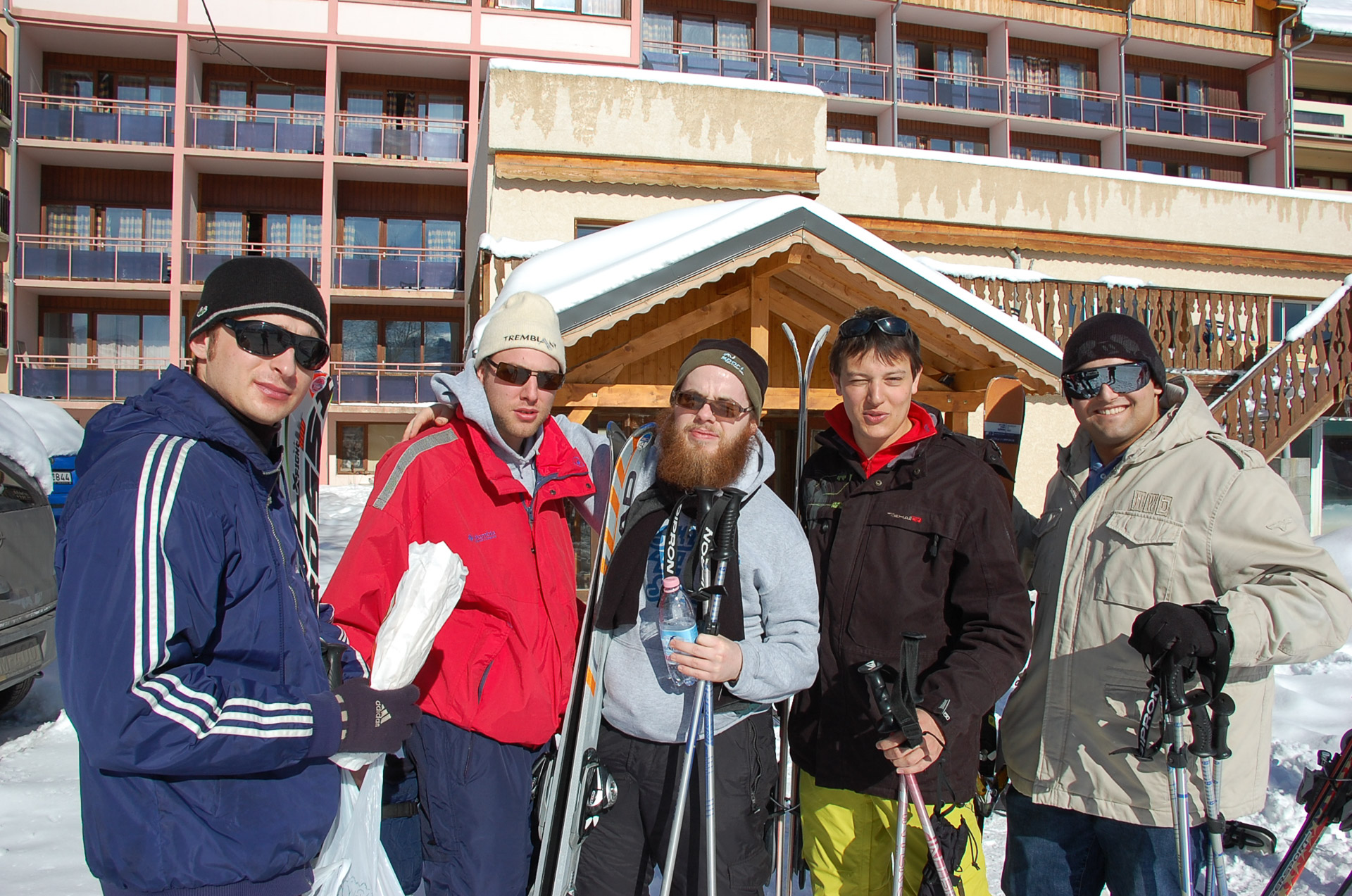 Ski ’n’ Study- Köves Slomóval