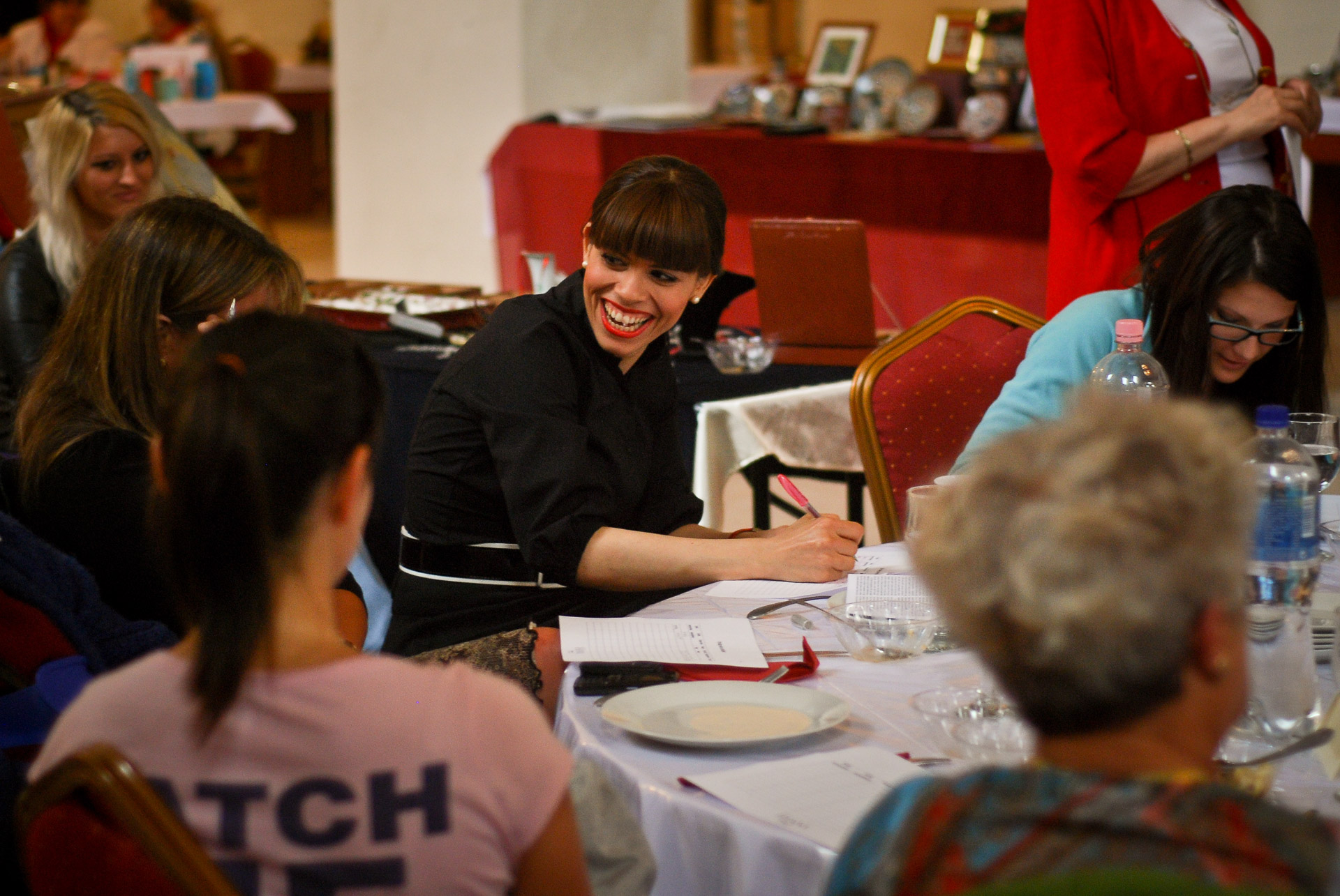 Hanna klub- Köves Dvora