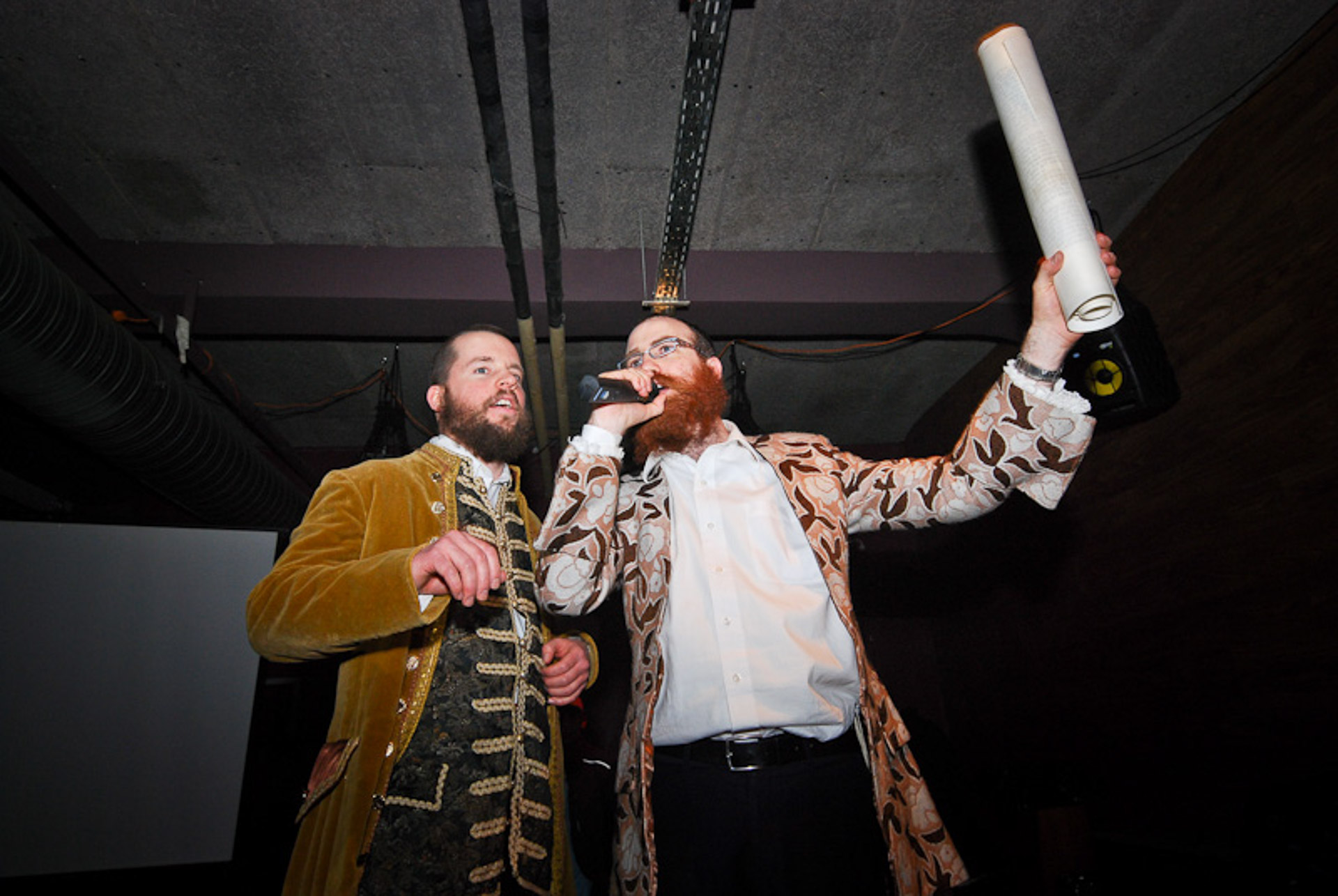 Purim- Faith Asher, Glitzeinstein Sámuel