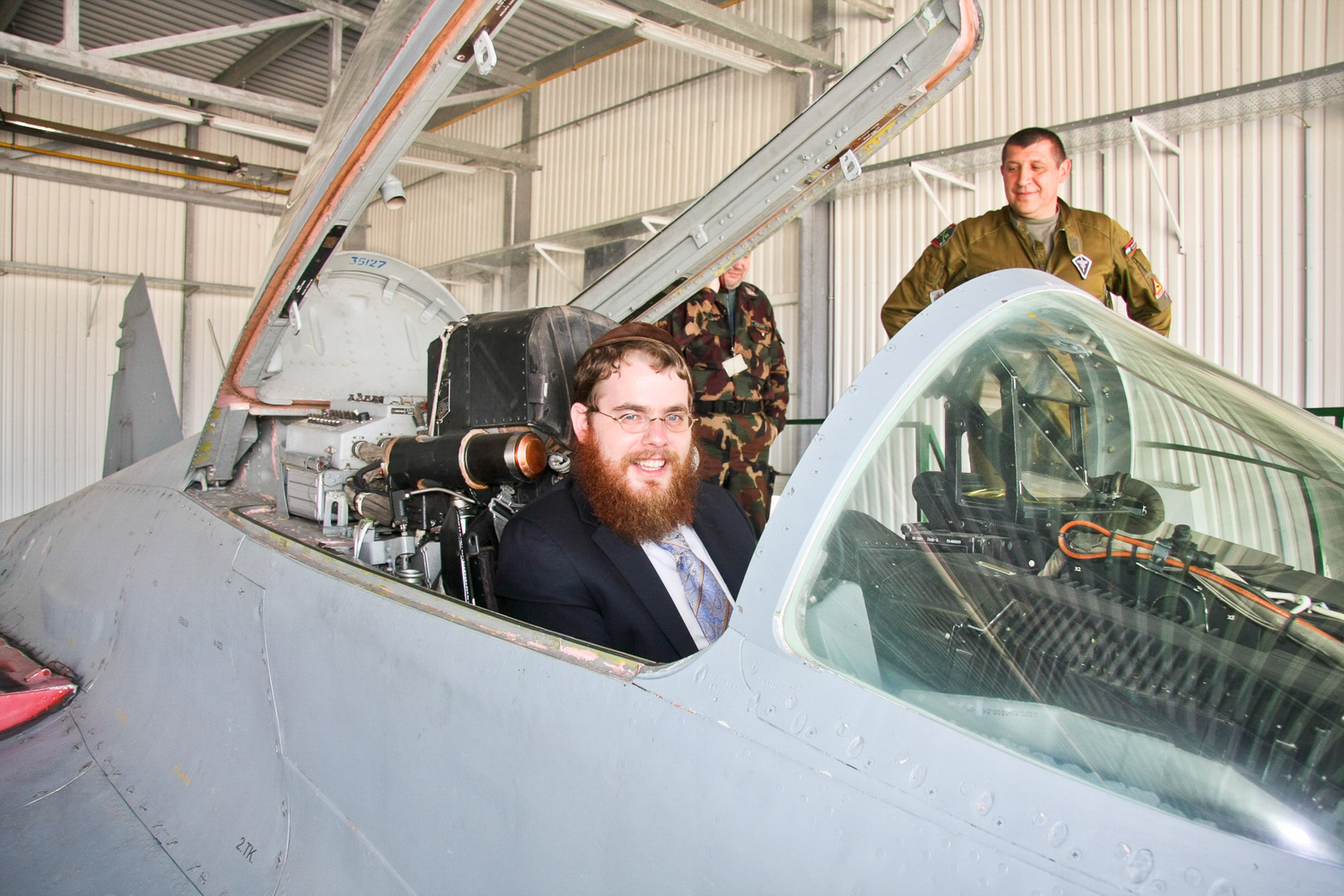 Kecskeméti repülőgép bázis- Köves Slomó