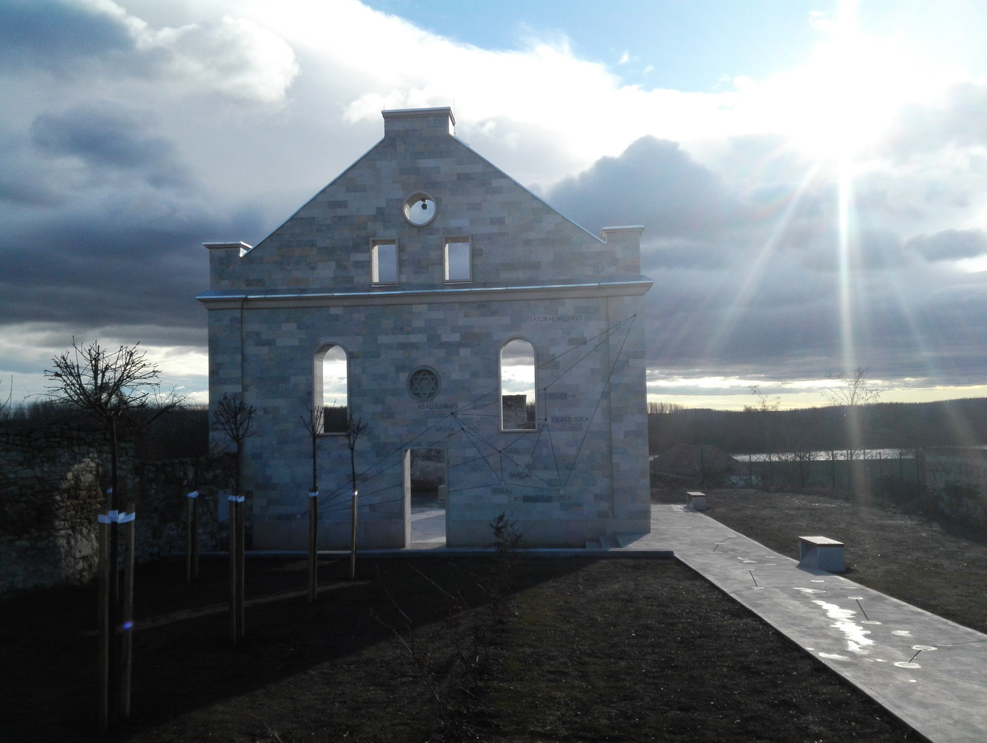 Olaszliszkai emlékhely