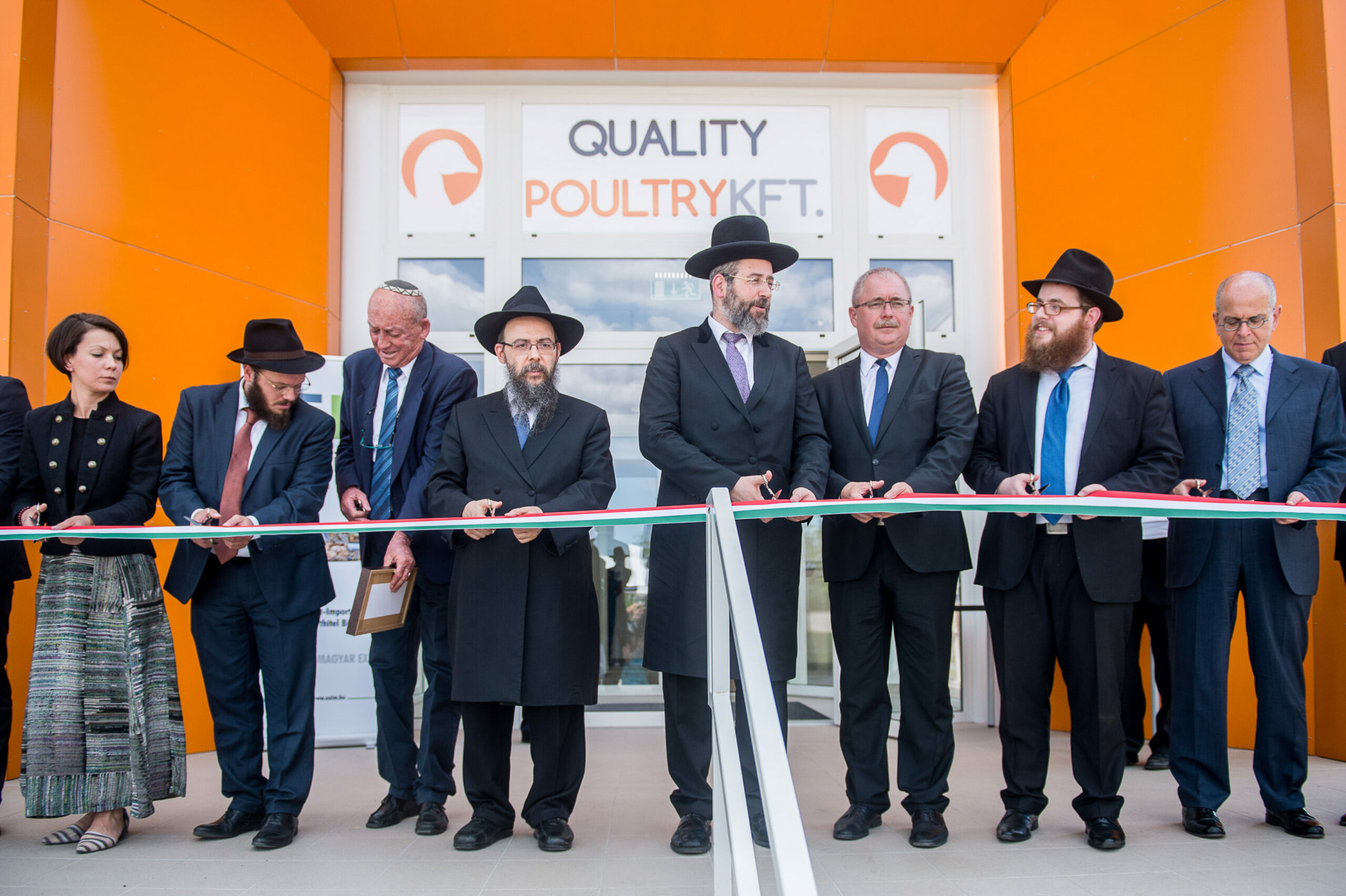 Csengele vágóhíd átadó- David Lau, Oberlander Báruch, Köves Slomó, Oirechman Shmuel