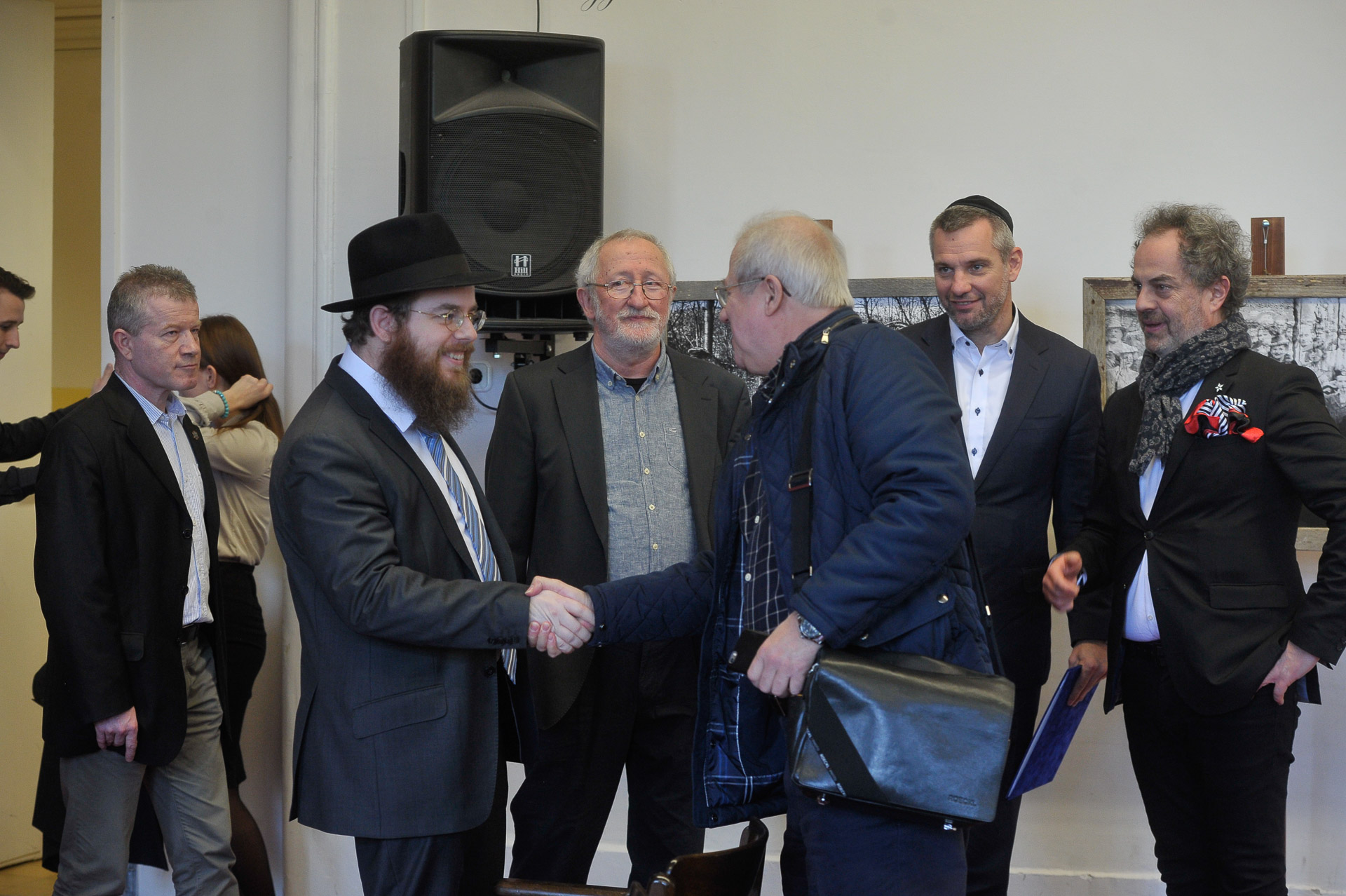 Bende Iván fotókiállításának a megnyitója