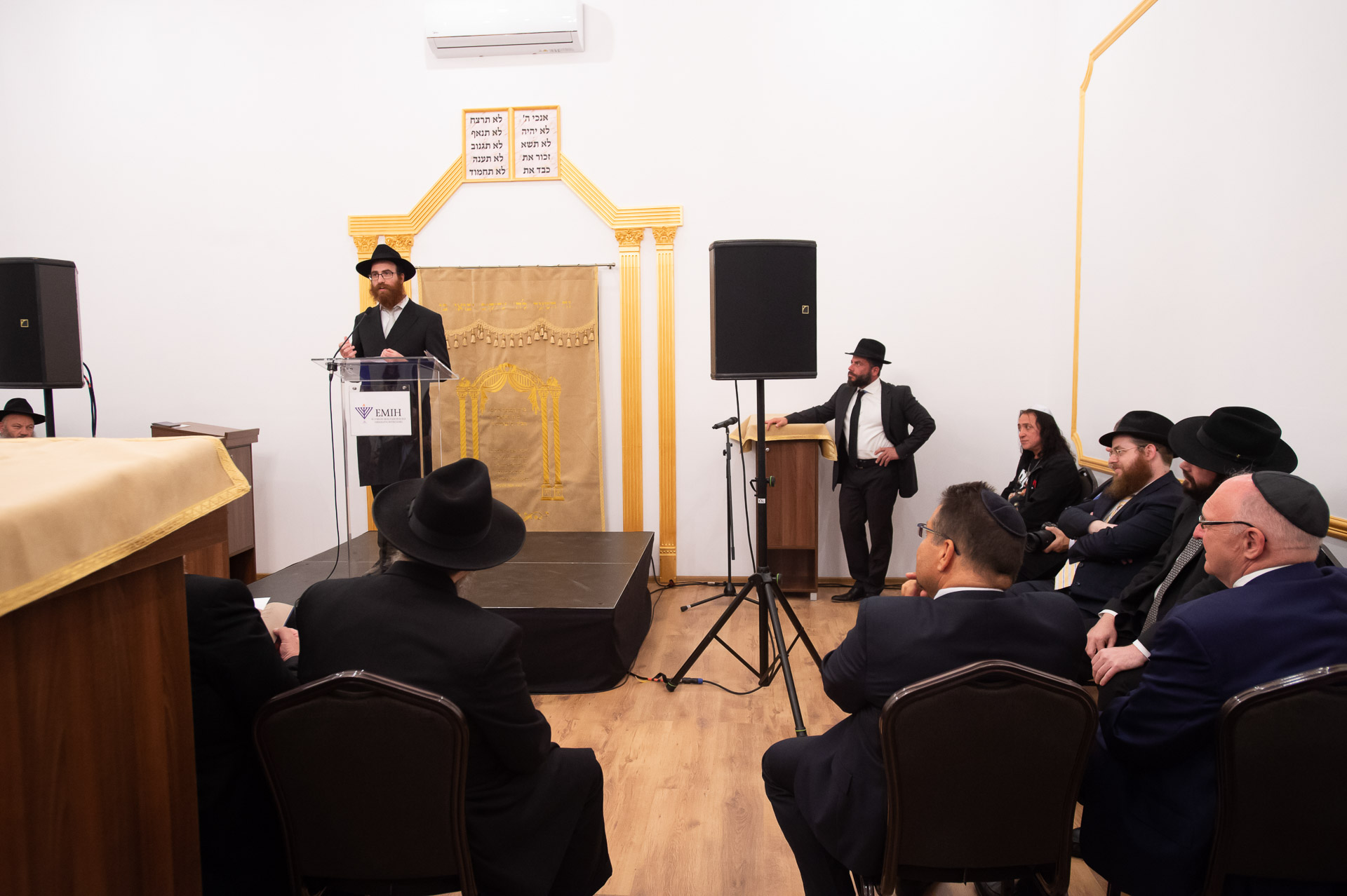 Zsilip megnyitó- Glitzeinstein Sámuel