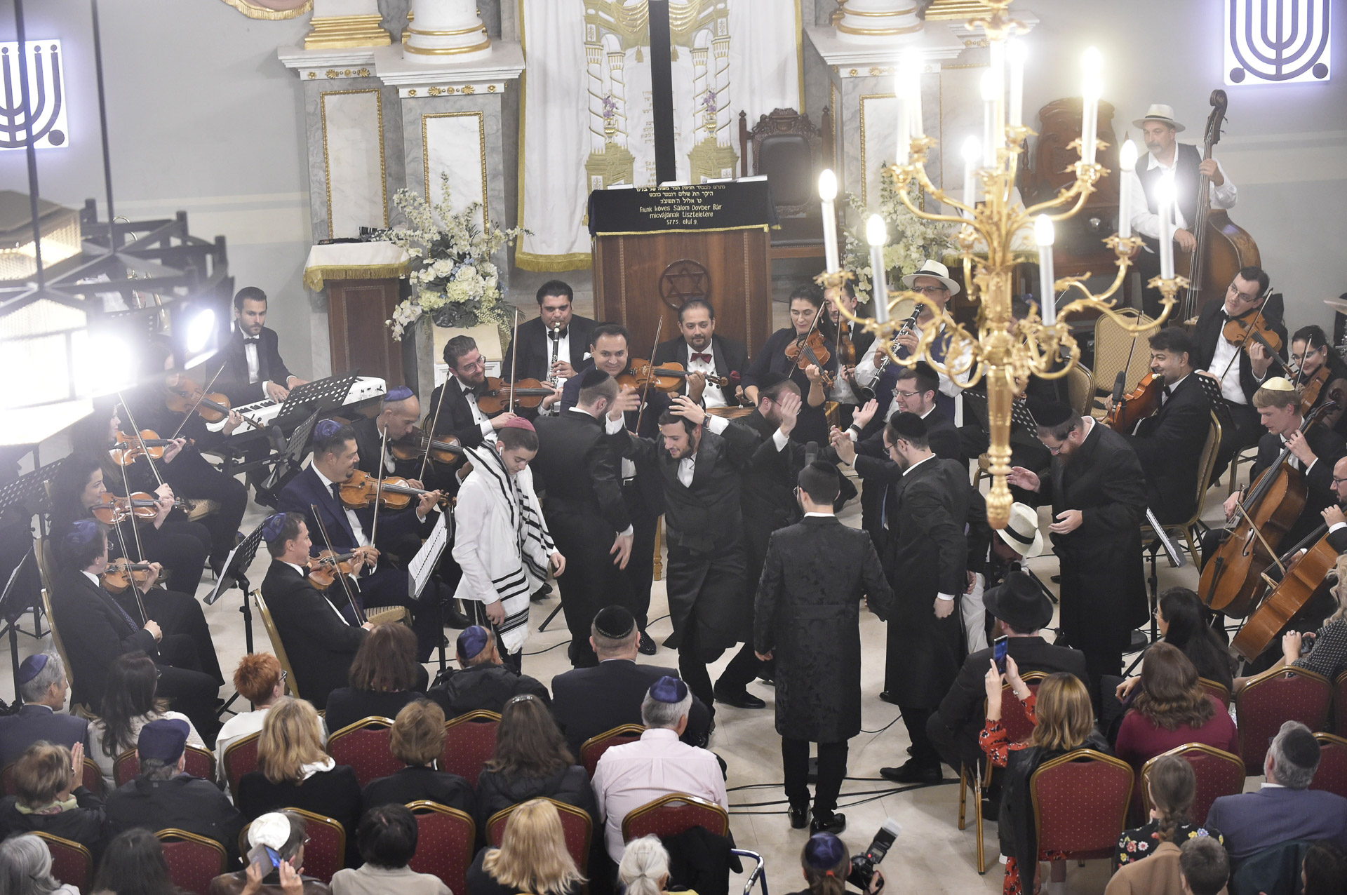 Mága Zoltán és kántor koncert az Óbudai Zsinagógában