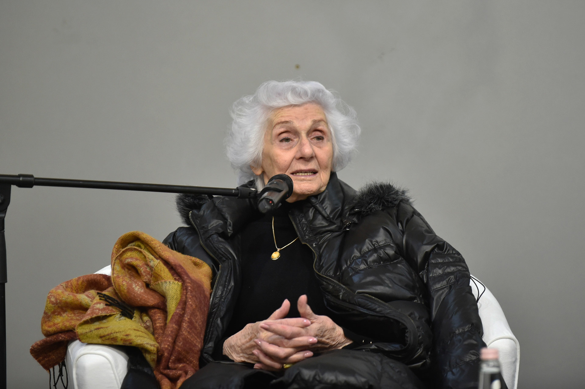 Fahidi Éva előadása