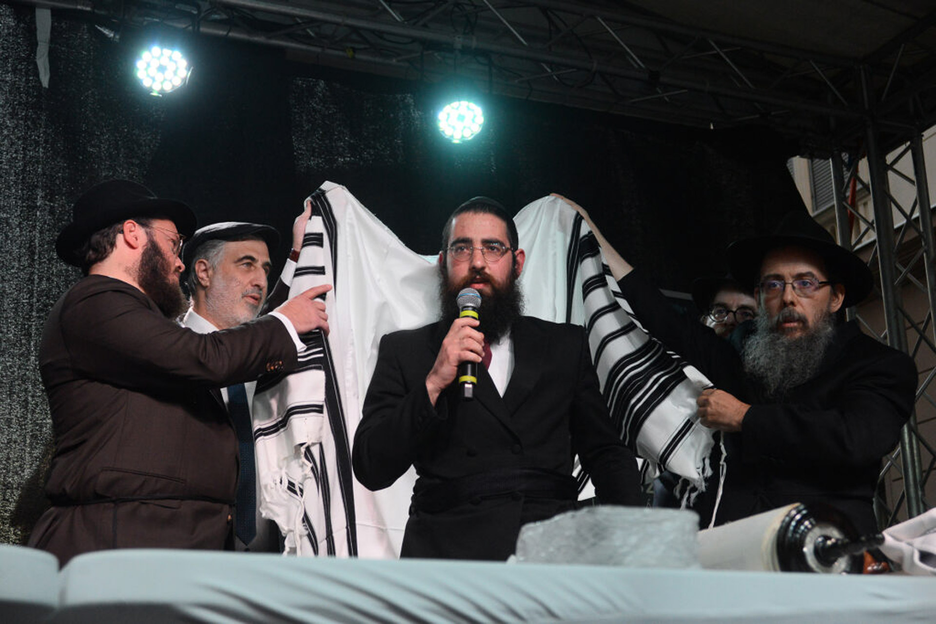 Ohel Eszter imaház avató