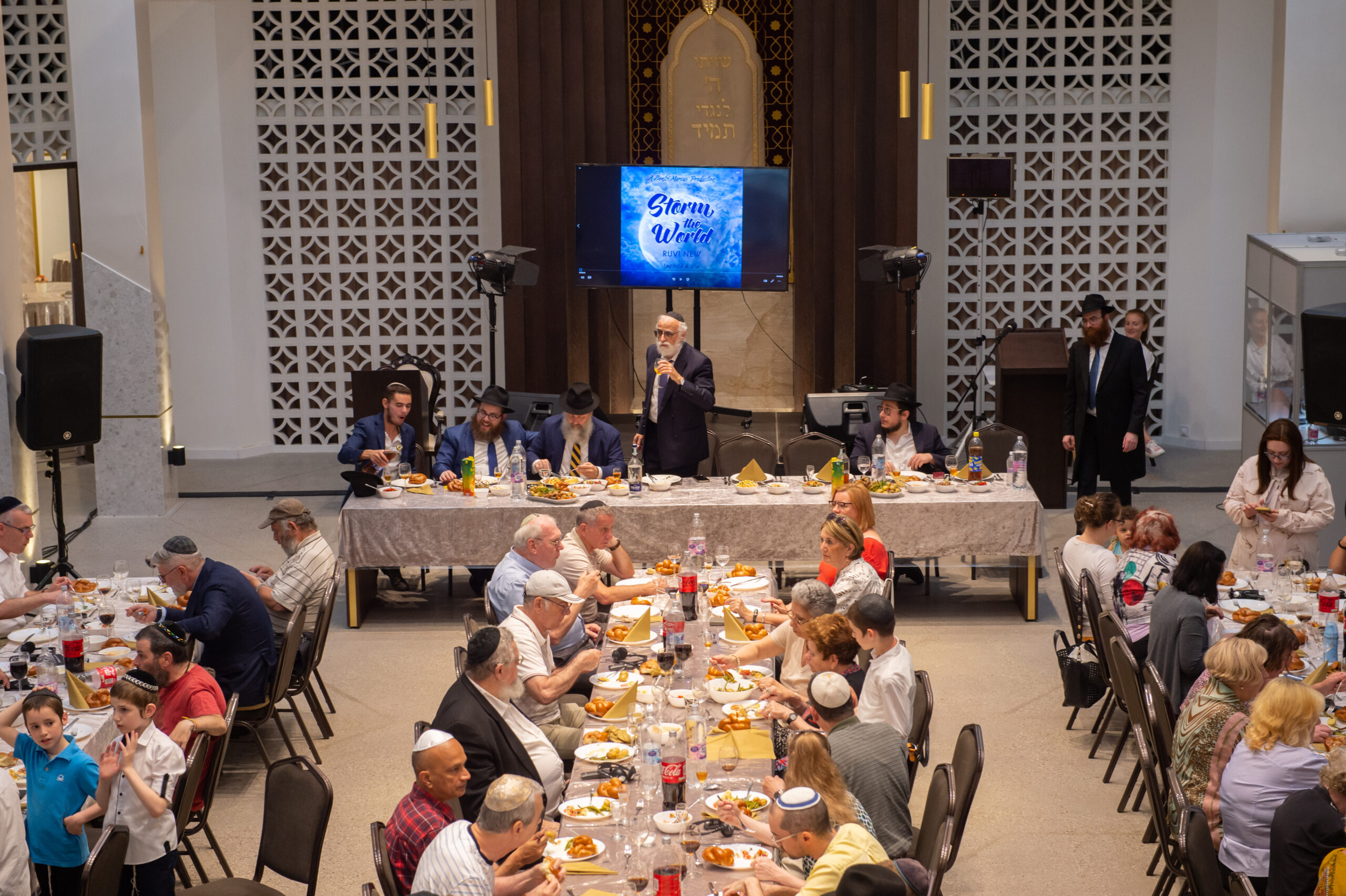  Fárbrengen Ruvi New rabbival