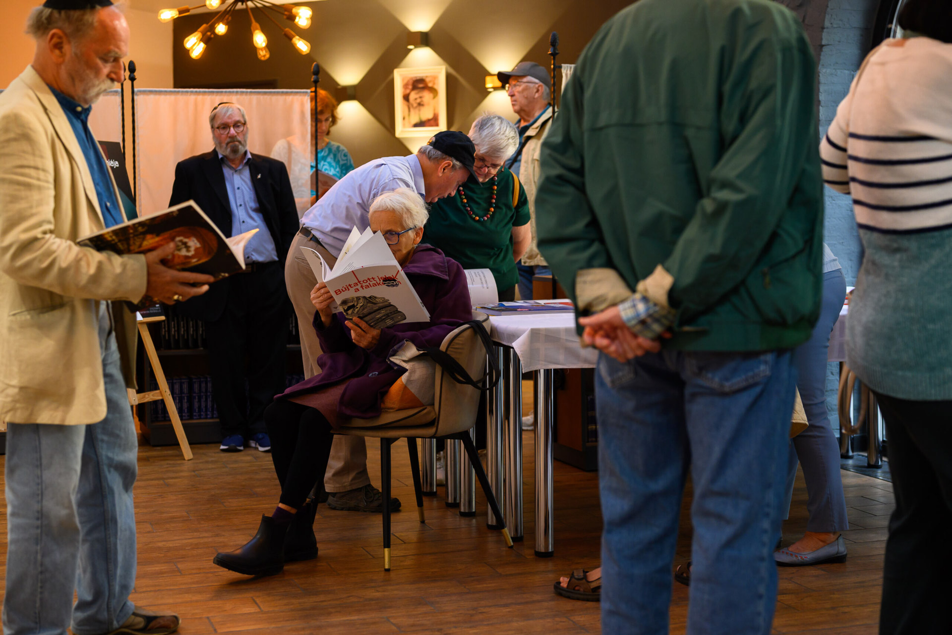 Kormos Péter kiállítás megnyitó Szentendrén