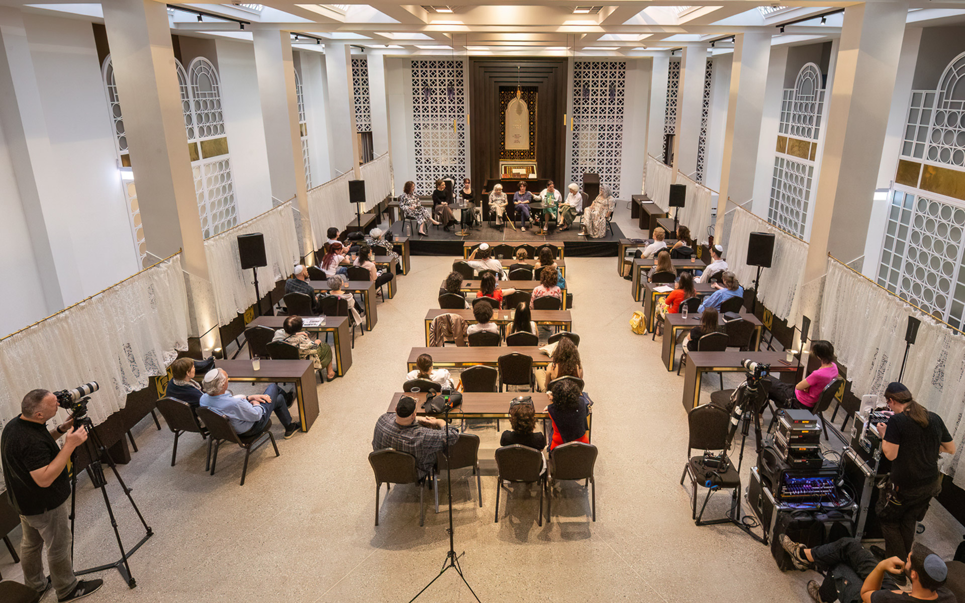 Sorsról sorsra előadás