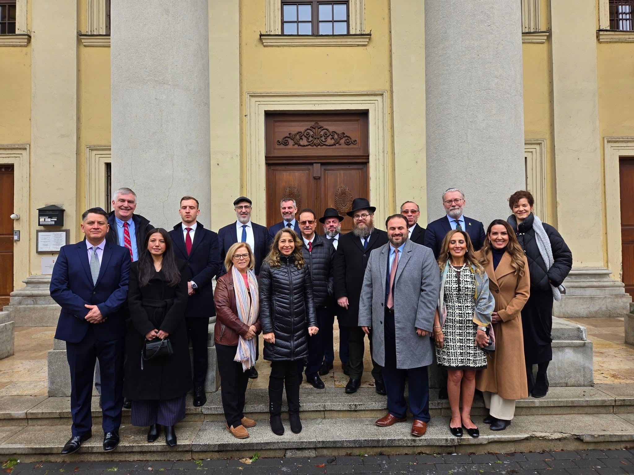 Bryan Leib látogatása az Óbudai Zsinagógában