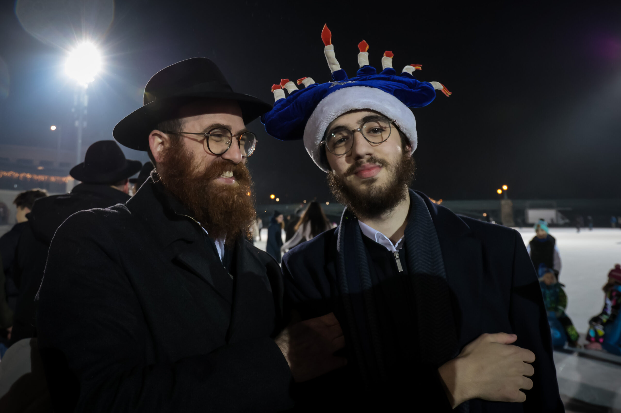 Hanukorcsolya- Glitzeinstein Sámuel és fia